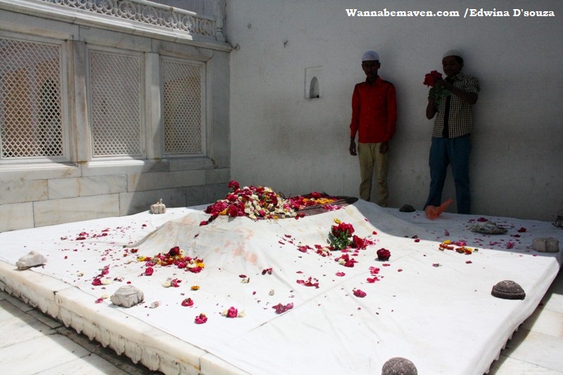Aurangzebs tomb aurangabad