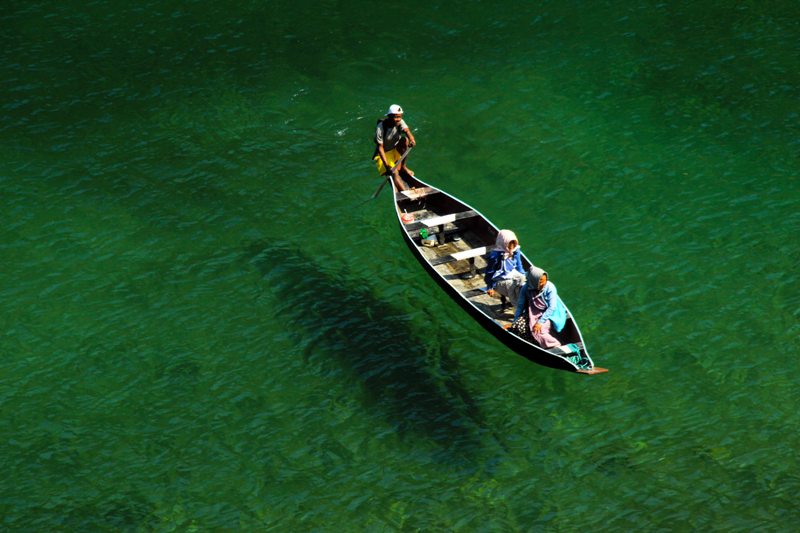 Best time to visit Dawki River and Tamabil border in Meghalaya